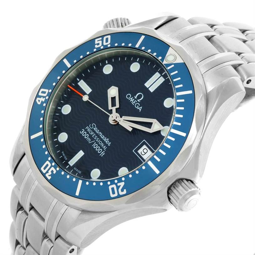 The image shows a close-up angle of the Omega Seamaster 2561.80.00 Men
s Stainless Steel Blue Dial 2561.80.00 Men
s Stainless Steel Blue Dial watch, displaying its face, bezel, crown, and part of the bracelet.