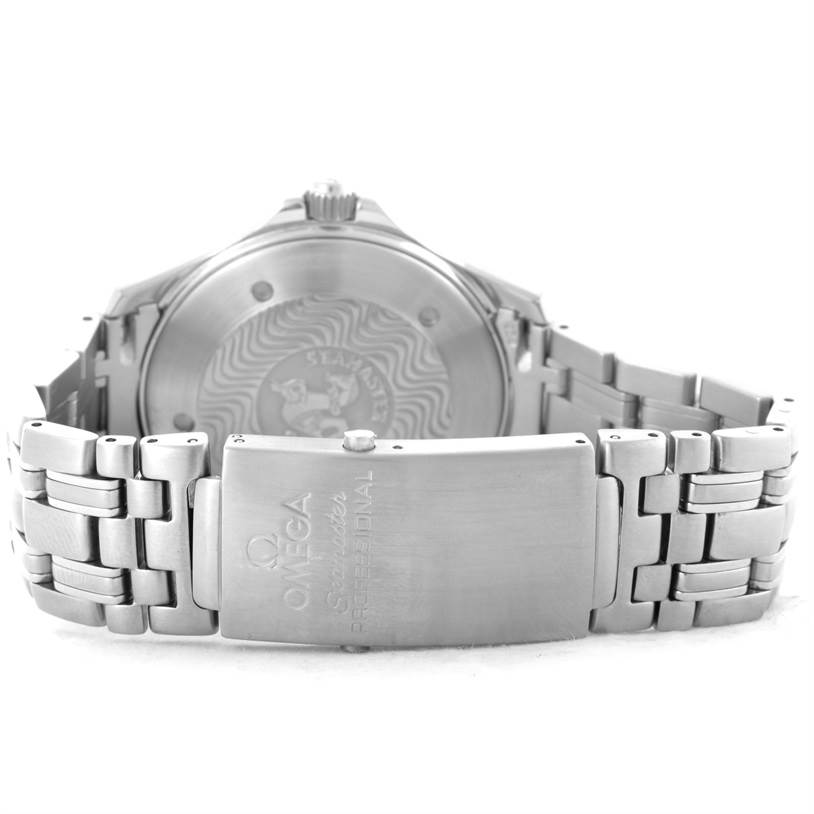 The image shows the back case and bracelet clasp of the Omega Seamaster 2531.80.00 Men
s Stainless Steel Blue Dial 2531.80.00 Men
s Stainless Steel Blue Dial watch.