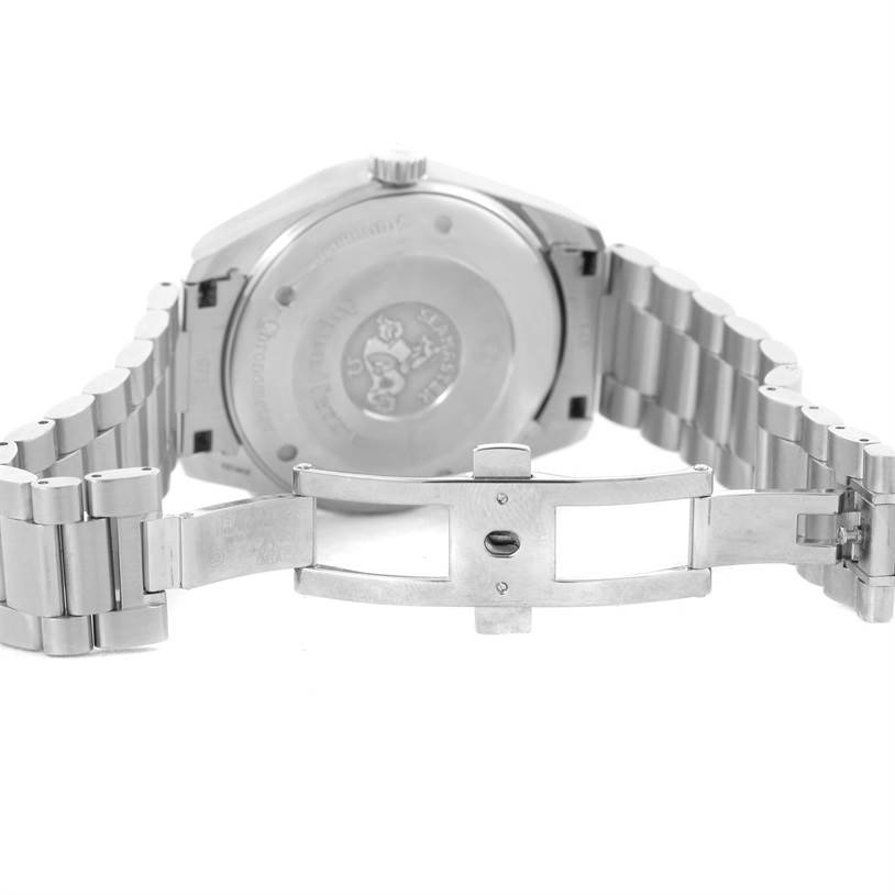 The image shows the back view and stainless steel bracelet of an Omega Seamaster 2513.30.00 Men
s Stainless Steel Silver Dial 2513.30.00 Men
s Stainless Steel Silver Dial watch with its clasp open.