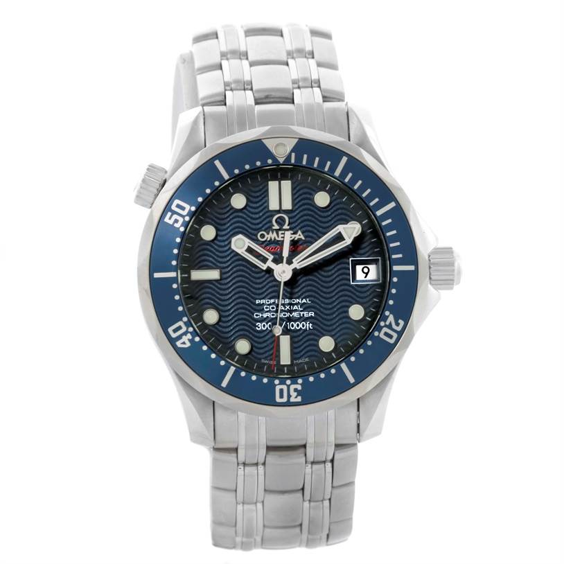 The image shows a front view of the Omega Seamaster 2222.80.00 Men
s Stainless Steel Blue Dial 2222.80.00 Men
s Stainless Steel Blue Dial watch, highlighting its face, bezel, dial, hands, and stainless steel bracelet.