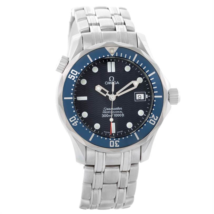The image shows a front view of an Omega Seamaster 2561.80.00 Men
s Stainless Steel Blue Dial 2561.80.00 Men
s Stainless Steel Blue Dial watch, highlighting its dial, bezel, and bracelet.