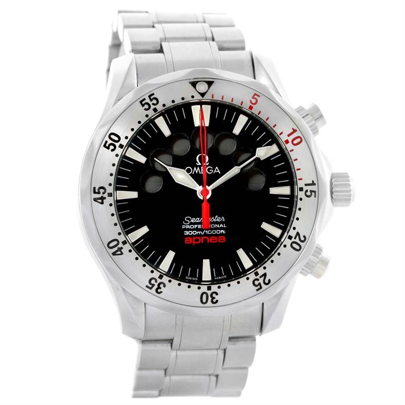 The image shows a front view of the Omega Seamaster 2595.50.00 Men
s Stainless Steel Black Dial 2595.50.00 Men
s Stainless Steel Black Dial watch, highlighting its bezel, dial, and bracelet.