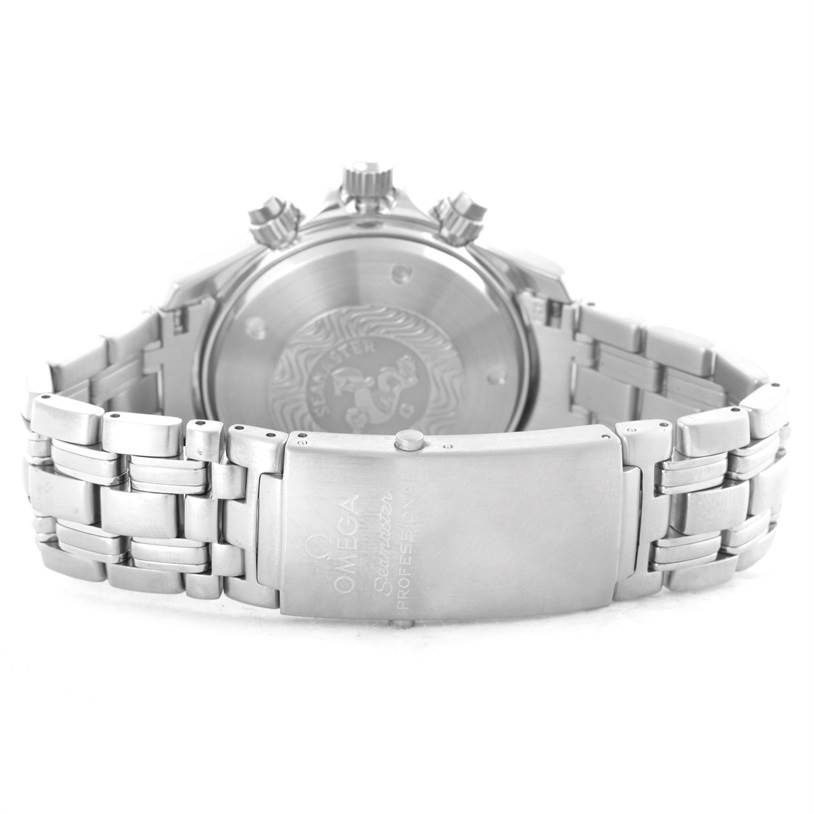 The image shows the back view of an Omega Seamaster 2599.80.00 Men
s Stainless Steel Blue Dial 2599.80.00 Men
s Stainless Steel Blue Dial watch, highlighting the case back, bracelet, and clasp.