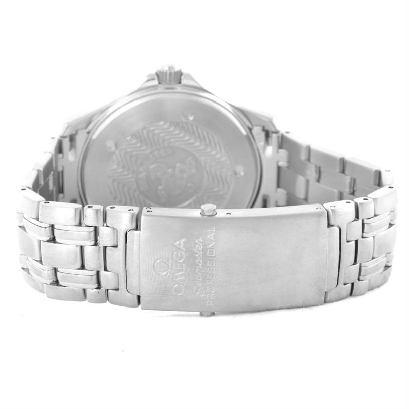 The image shows the back of an Omega Seamaster 2541.80.00 Men
s Stainless Steel Blue Dial 2541.80.00 Men
s Stainless Steel Blue Dial watch, highlighting the rear case and metal bracelet with the Omega logo and model name.