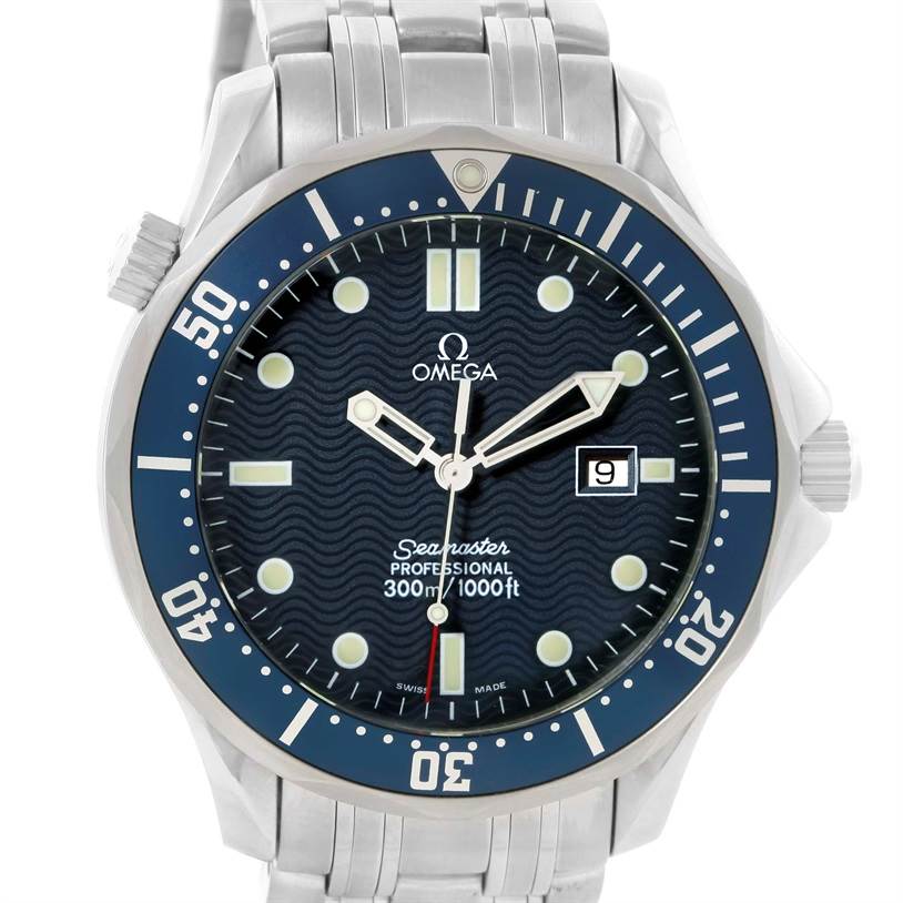 The image shows a front view of an Omega Seamaster 2541.80.00 Men
s Stainless Steel Blue Dial 2541.80.00 Men
s Stainless Steel Blue Dial watch, highlighting the dial, bezel, bracelet, and date window.