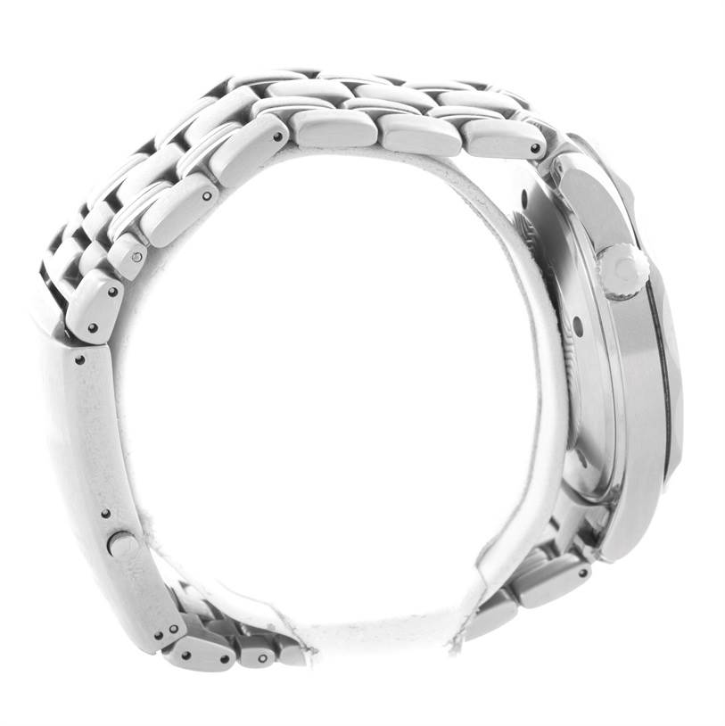 The image shows a side profile of the Omega Seamaster 2531.80.00 Men
s Stainless Steel Blue Dial 2531.80.00 Men
s Stainless Steel Blue Dial watch, highlighting the metal bracelet and watch crown.