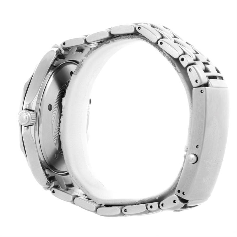 The image shows the side view of an Omega Seamaster 2531.80.00 Men
s Stainless Steel Blue Dial 2531.80.00 Men
s Stainless Steel Blue Dial watch, highlighting the bracelet and case.