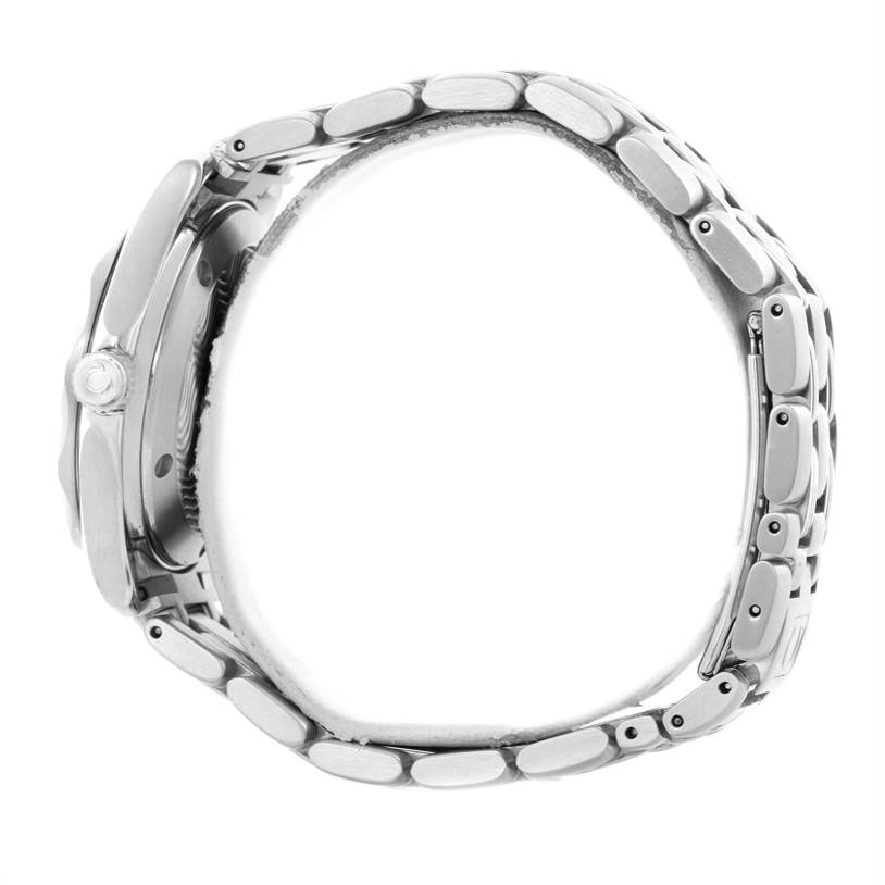 The image shows the side view of an Omega Seamaster 2554.80.00 Men
s Stainless Steel Blue Dial 2554.80.00 Men
s Stainless Steel Blue Dial watch showcasing its case and metal bracelet.