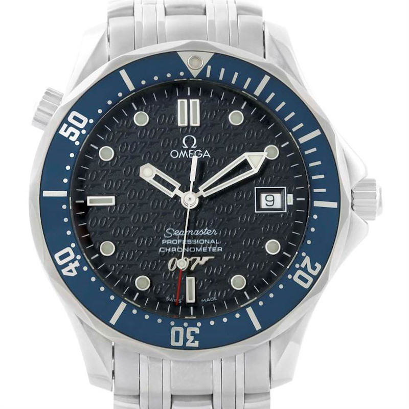 The image shows a front view of an Omega Seamaster watch, highlighting the dial, bezel, hands, date window, and bracelet.