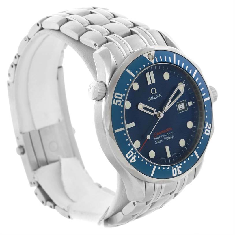 This image shows an angled view of an Omega Seamaster 2221.80.00 Men
s Stainless Steel Blue Dial 2221.80.00 Men
s Stainless Steel Blue Dial watch, highlighting its blue dial, bezel, and stainless steel bracelet.