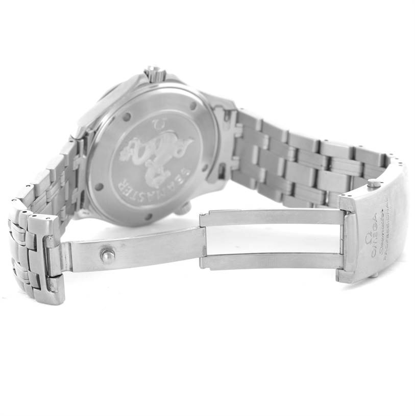 The image shows the back case, bracelet, and clasp of an Omega Seamaster 2221.80.00 Men
s Stainless Steel Blue Dial 2221.80.00 Men
s Stainless Steel Blue Dial watch.