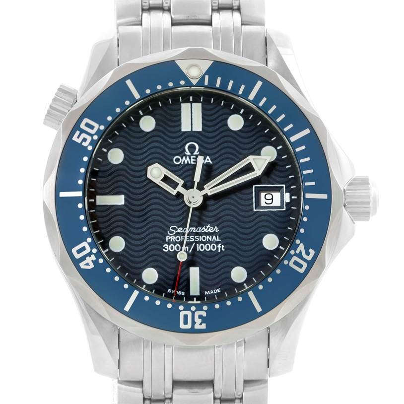 The image shows the front view of an Omega Seamaster 2561.80.00 Men
s Stainless Steel Blue Dial 2561.80.00 Men
s Stainless Steel Blue Dial watch, highlighting its dial, bezel, and bracelet.
