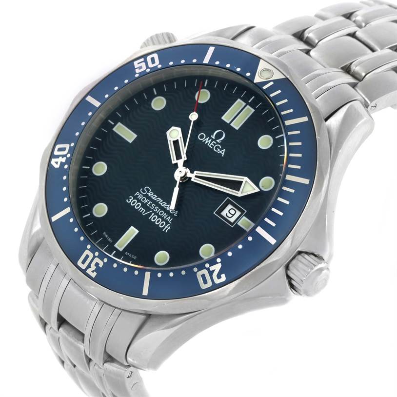 The image shows a close-up angle of an Omega Seamaster 2541.80.00 Men
s Stainless Steel Blue Dial 2541.80.00 Men
s Stainless Steel Blue Dial watch, highlighting its blue dial, bezel, crown, and stainless steel bracelet.