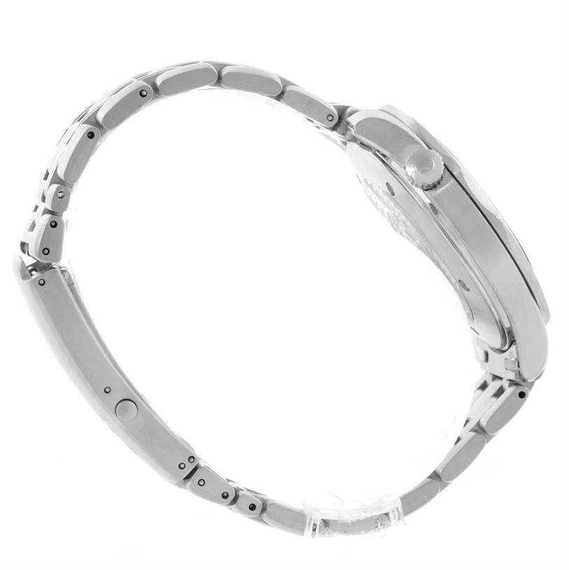 The side view shows the bracelet and side profile of the case of the Omega Seamaster 2541.80.00 Men
s Stainless Steel Blue Dial 2541.80.00 Men
s Stainless Steel Blue Dial watch.