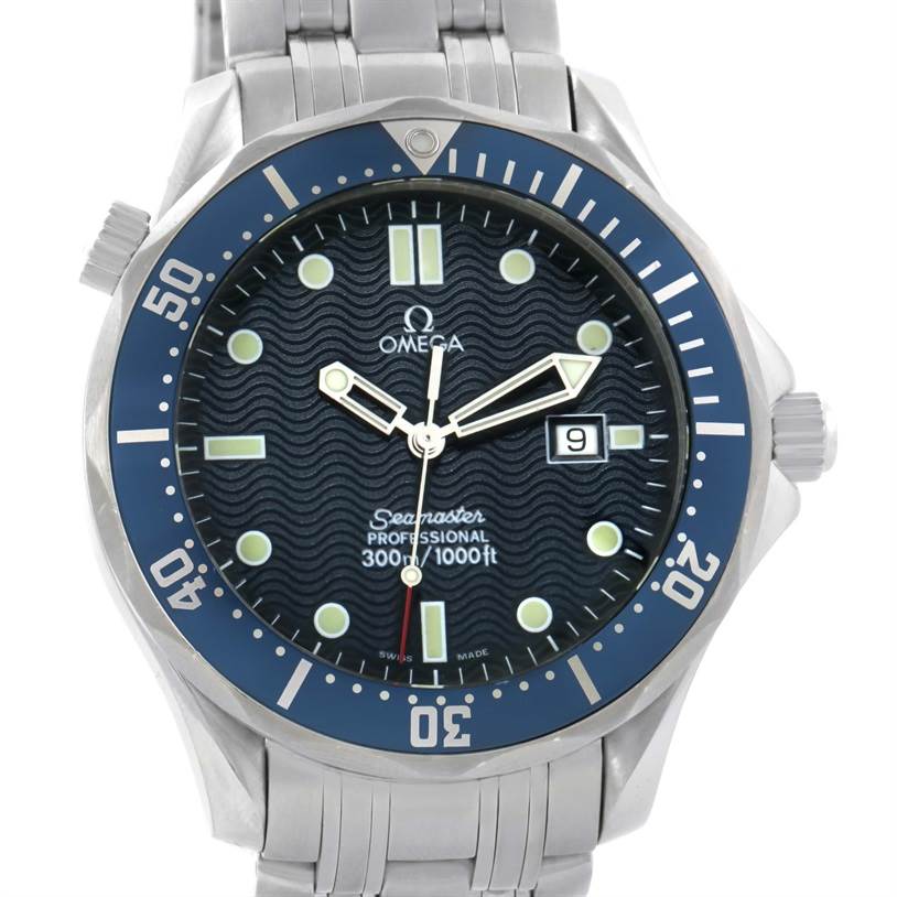 The image shows a front view of an Omega Seamaster 2541.80.00 Men
s Stainless Steel Blue Dial 2541.80.00 Men
s Stainless Steel Blue Dial watch displaying the face, bezel, crown, and part of the metal bracelet.
