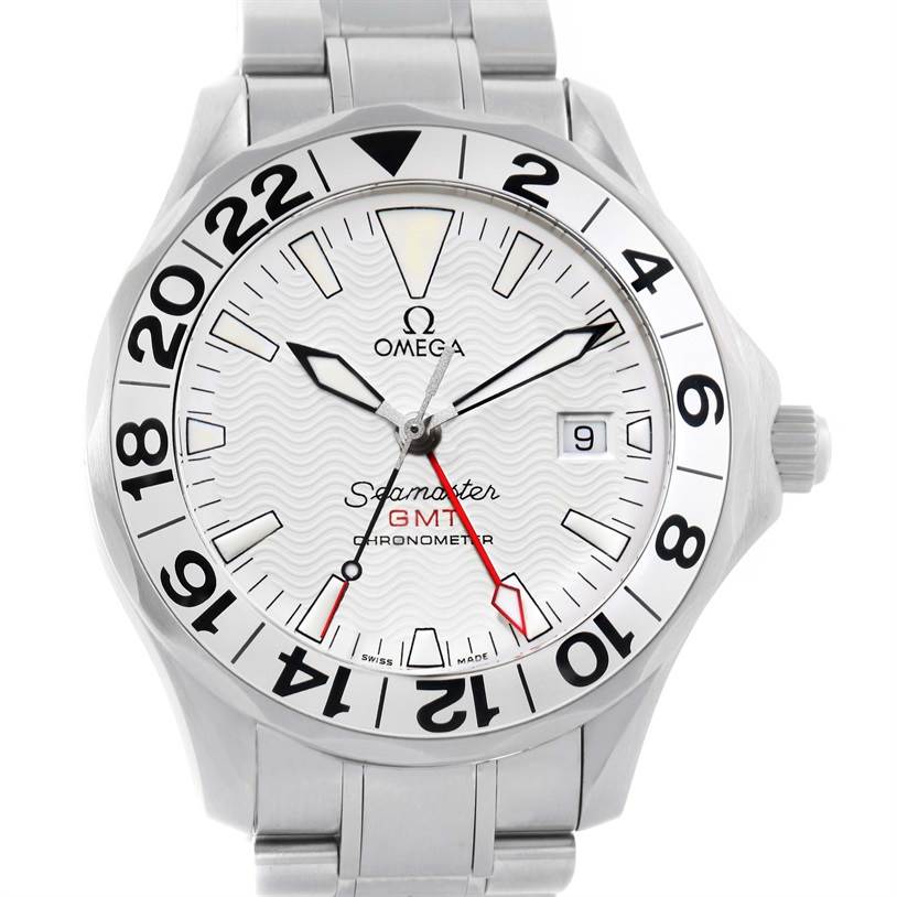 The image shows a front view of the Omega Seamaster 2538.20.00 Men
s Stainless Steel White Dial 2538.20.00 Men
s Stainless Steel White Dial GMT Chronometer watch, displaying the dial, bezel, and bracelet.