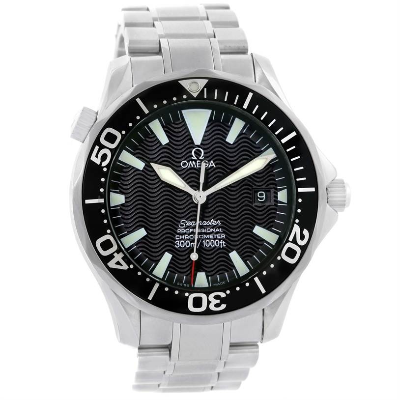 The image shows the face and bracelet of an Omega Seamaster 2254.50.00 Men
s Stainless Steel Black Dial 2254.50.00 Men
s Stainless Steel Black Dial watch from a front angle.