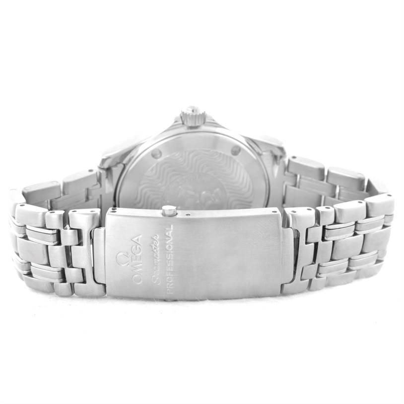 The image shows the back of an Omega Seamaster 2561.80.00 Men
s Stainless Steel Blue Dial 2561.80.00 Men
s Stainless Steel Blue Dial watch, focusing on the clasp and bracelet.