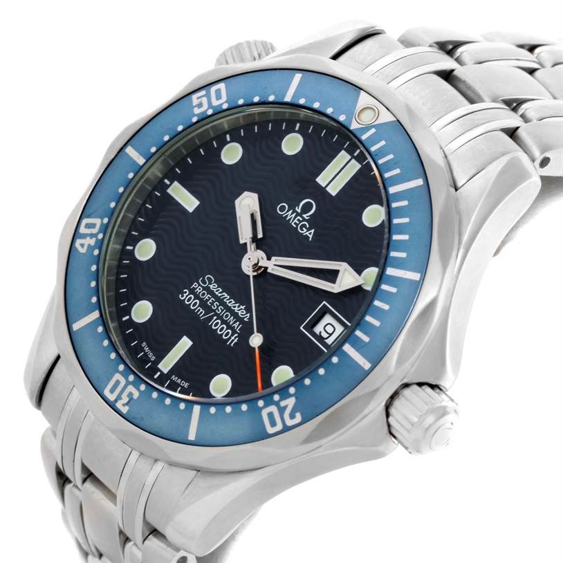 The image shows a close-up angle of the Omega Seamaster 2561.80.00 Men
s Stainless Steel Blue Dial 2561.80.00 Men
s Stainless Steel Blue Dial watch, highlighting its bezel, dial, and part of its stainless steel bracelet.