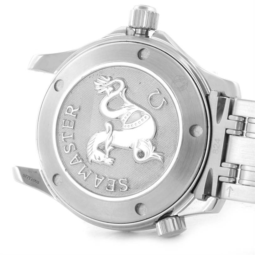 This image shows the case back and part of the bracelet of an Omega Seamaster 2223.80.00 Men
s Stainless Steel Blue Dial 2223.80.00 Men
s Stainless Steel Blue Dial watch.