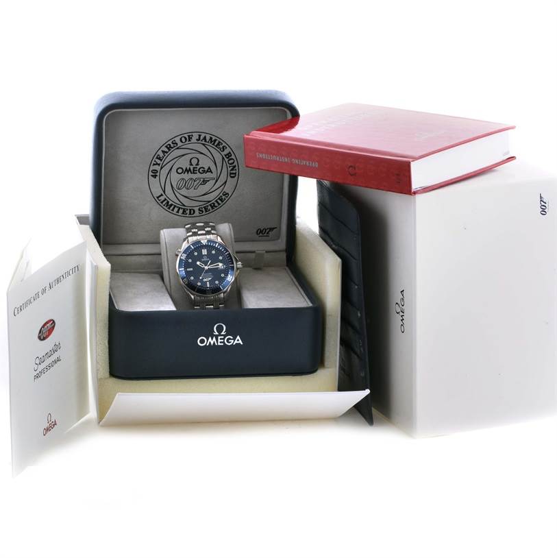 The Omega Seamaster 2537.80.00 Men
s Stainless Steel Blue Dial 2537.80.00 Men
s Stainless Steel Blue Dial watch is shown from the front, in its box with a certificate of Best Quality
ity and additional packaging accessories.