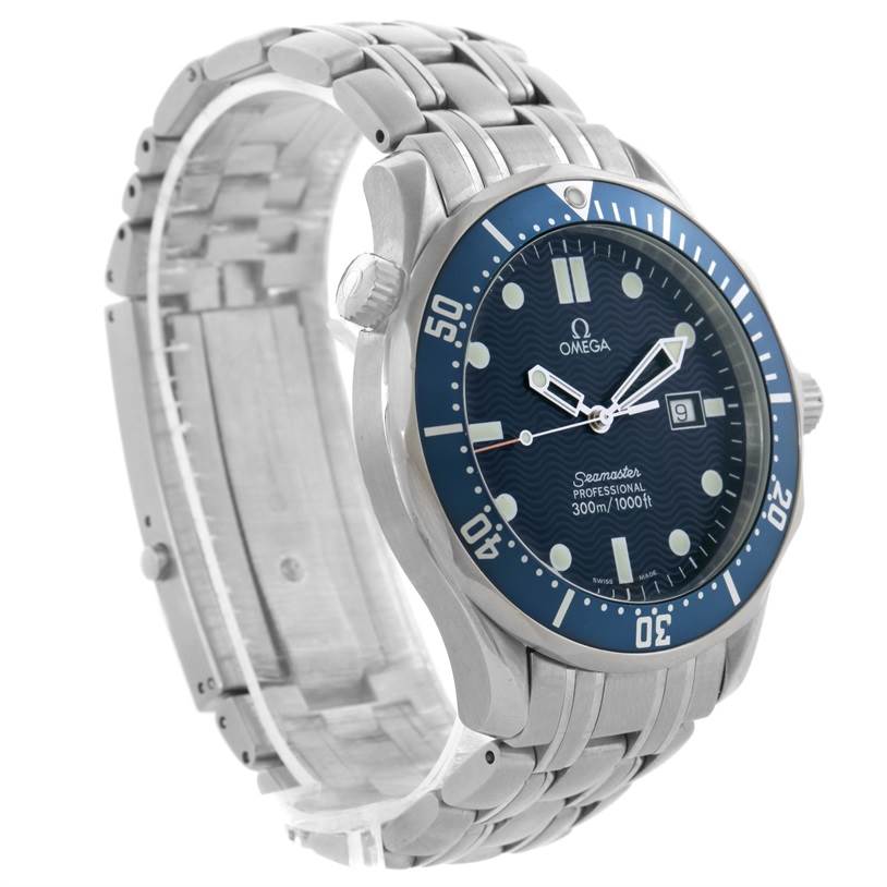 The image shows an angled view of an Omega Seamaster 2541.80.00 Men
s Stainless Steel Blue Dial 2541.80.00 Men
s Stainless Steel Blue Dial watch, displaying the dial, bezel, crown, and stainless steel bracelet.