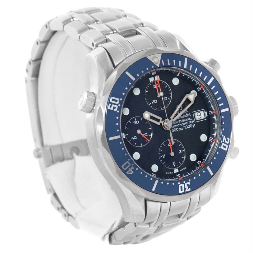 This image shows the front and side angle of an Omega Seamaster 2599.80.00 Men
s Stainless Steel Blue Dial 2599.80.00 Men
s Stainless Steel Blue Dial watch, highlighting its face, bezel, crown, and metal bracelet.