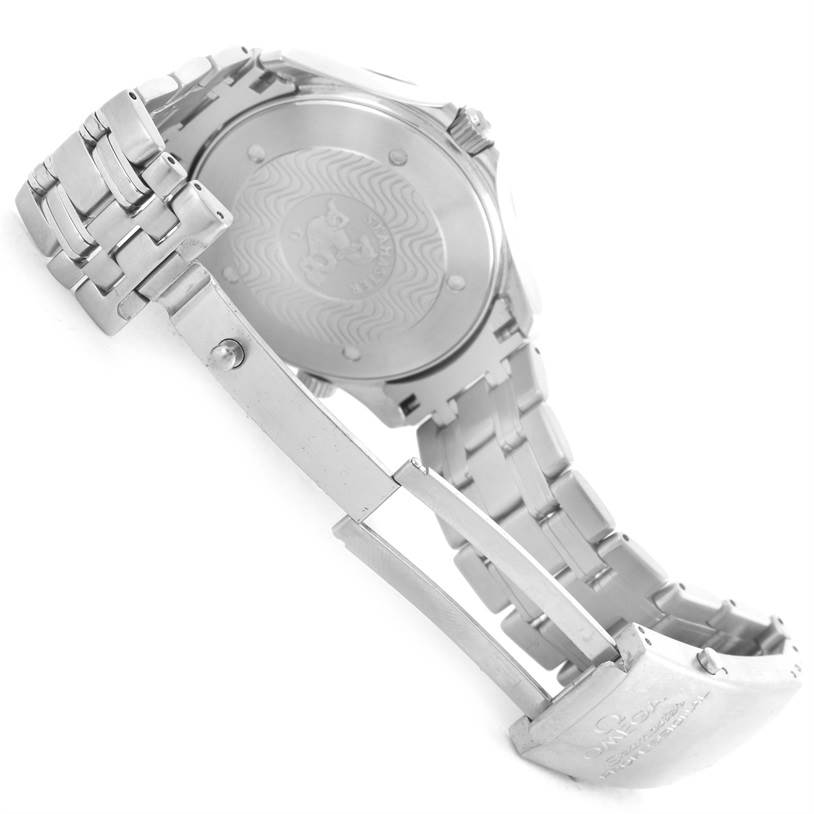 The image shows the buckle and partially opened bracelet of an Omega Seamaster 2541.80.00 Men
s Stainless Steel Blue Dial 2541.80.00 Men
s Stainless Steel Blue Dial watch from a rear angle.