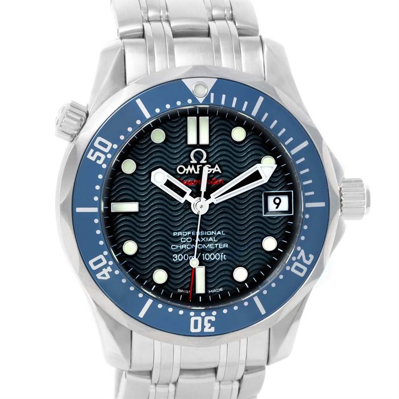 The image shows a frontal view of an Omega Seamaster 2222.80.00 Men
s Stainless Steel Blue Dial 2222.80.00 Men
s Stainless Steel Blue Dial watch, highlighting the face, bezel, and part of the bracelet.