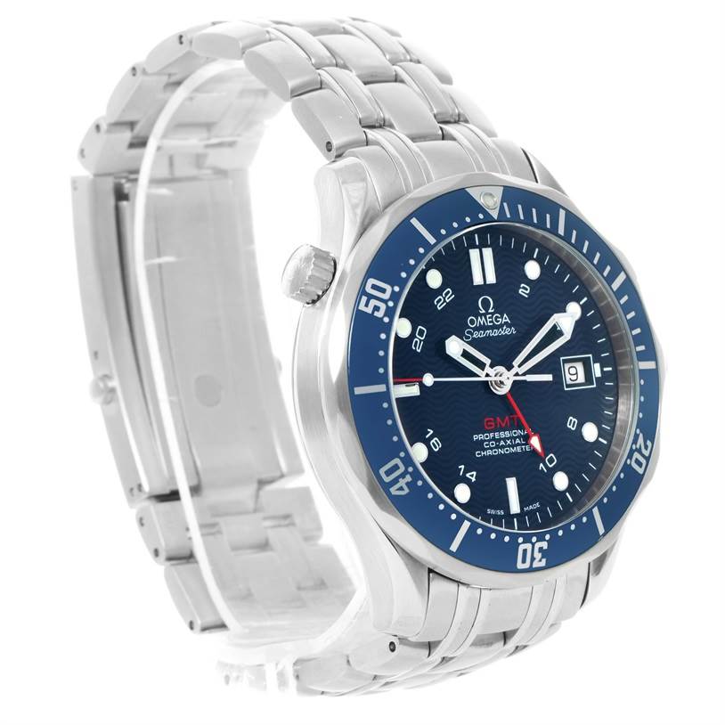 The Omega Seamaster 2535.80.00 Men
s Stainless Steel Blue Dial 2535.80.00 Men
s Stainless Steel Blue Dial watch is shown at a three-quarter angle highlighting its face, bezel, crown, and stainless steel bracelet.