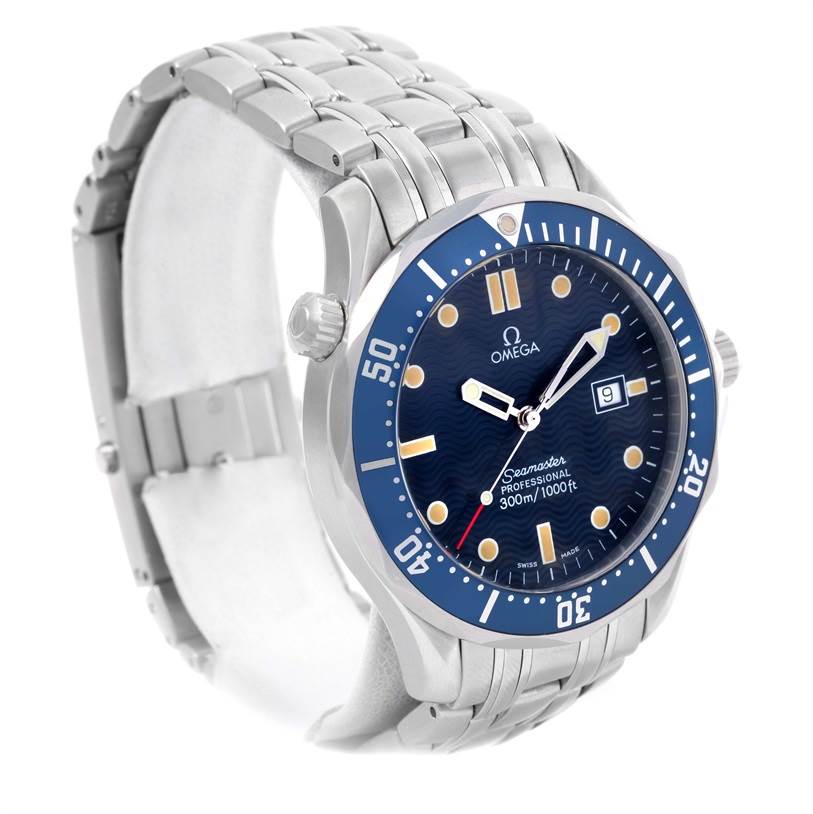 The image shows an Omega Seamaster 2541.80.00 Men
s Stainless Steel Blue Dial 2541.80.00 Men
s Stainless Steel Blue Dial watch at a front angle, highlighting its dial, bezel, and bracelet.