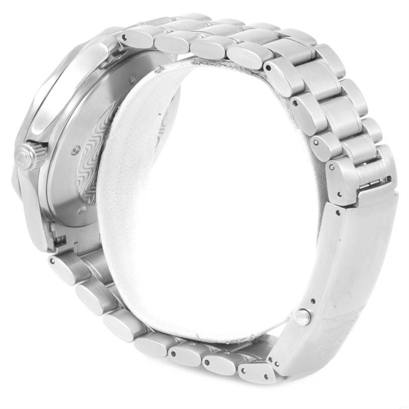 The image shows a side view of an Omega Seamaster 2538.20.00 Men
s Stainless Steel White Dial 2538.20.00 Men
s Stainless Steel White Dial watch, focusing on the case, bracelet, and clasp.