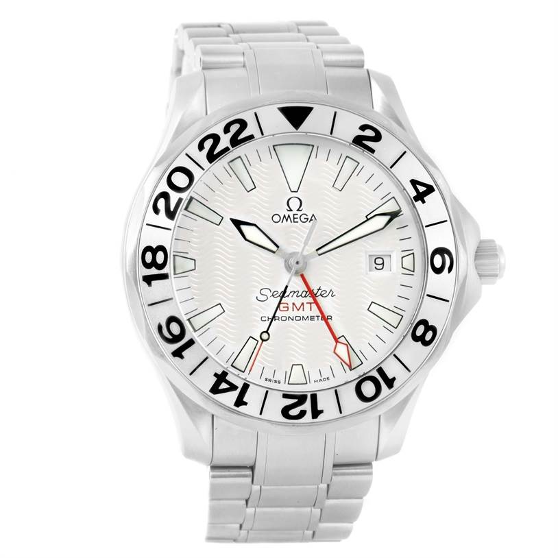 The image shows a frontal view of an Omega Seamaster 2538.20.00 Men
s Stainless Steel White Dial 2538.20.00 Men
s Stainless Steel White Dial GMT watch, highlighting its face, bezel, and metal bracelet.