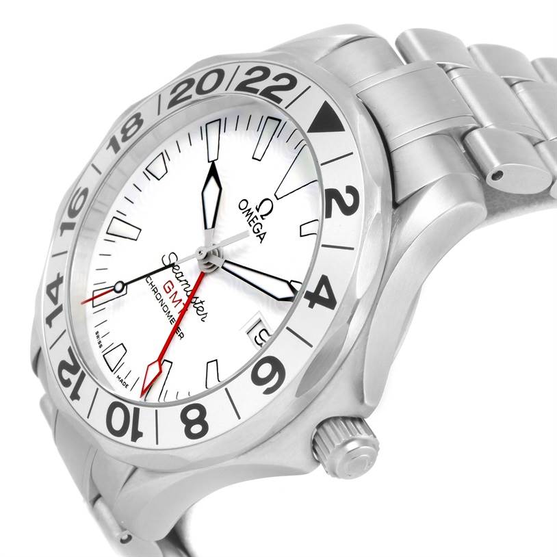The image shows an angled view of the Omega Seamaster 2538.20.00 Men
s Stainless Steel White Dial 2538.20.00 Men
s Stainless Steel White Dial GM Chronometer, highlighting its bezel, dial, crown, and bracelet.