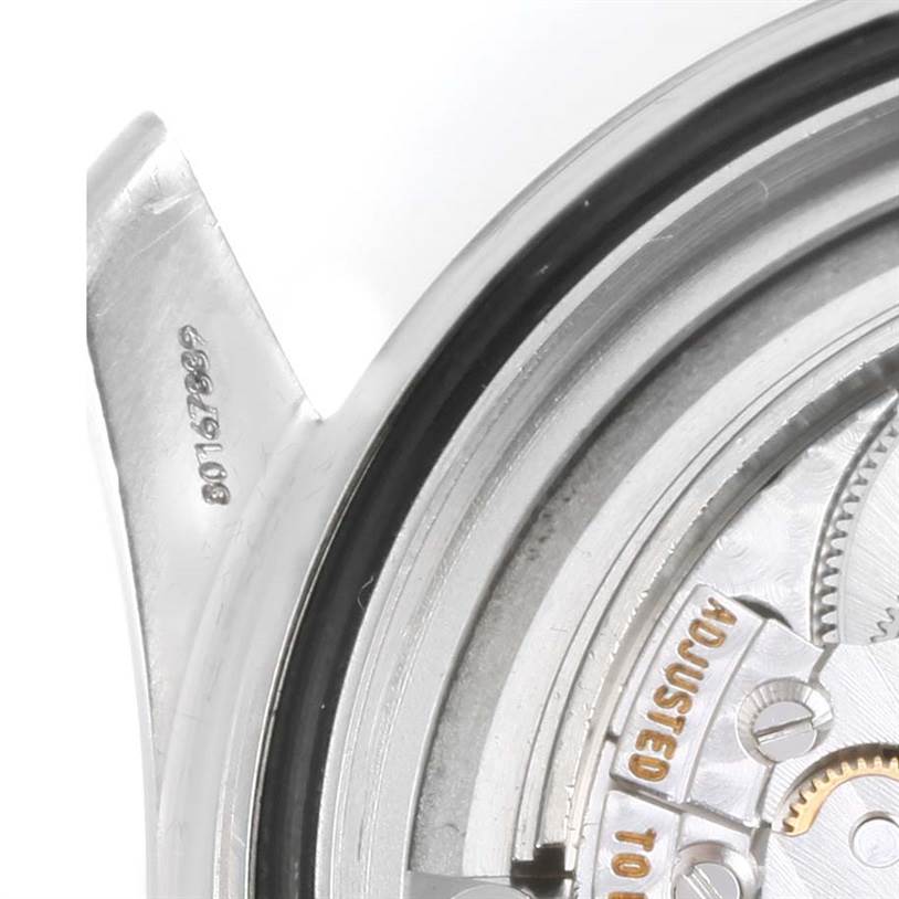 This image shows a close-up of the movement and caseback of an Omega Seamaster 2538.20.00 Men
s Stainless Steel White Dial 2538.20.00 Men
s Stainless Steel White Dial watch.