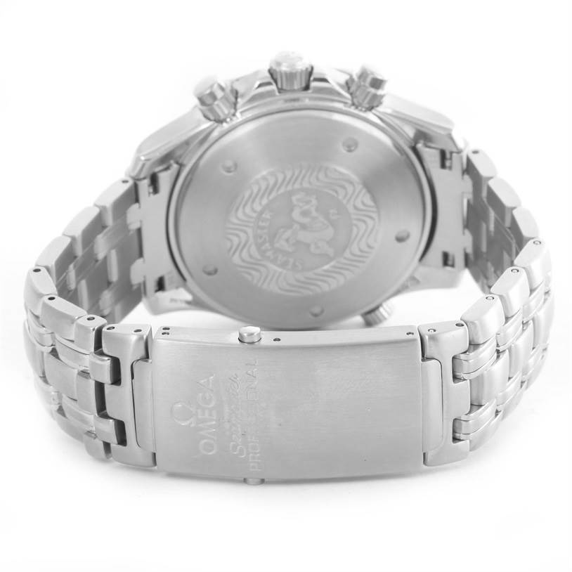 The image shows the back case and bracelet clasp of an Omega Seamaster 2599.80.00 Men
s Stainless Steel Blue Dial 2599.80.00 Men
s Stainless Steel Blue Dial watch from a rear angle.