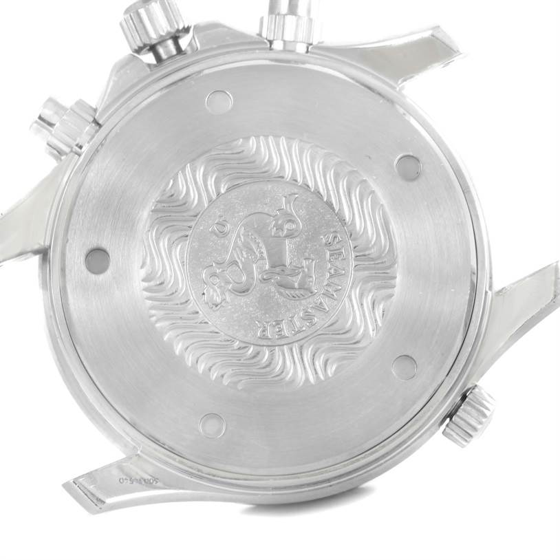 The image shows the back case of an Omega Seamaster 2599.80.00 Men
s Stainless Steel Blue Dial 2599.80.00 Men
s Stainless Steel Blue Dial watch, highlighting the engraved logo and wavy texture.