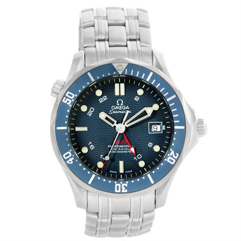 The image shows a front view of an Omega Seamaster 2535.80.00 Men
s Blue Dial 2535.80.00 Men
s Blue Dial watch, highlighting its dial, bezel, hands, and bracelet.