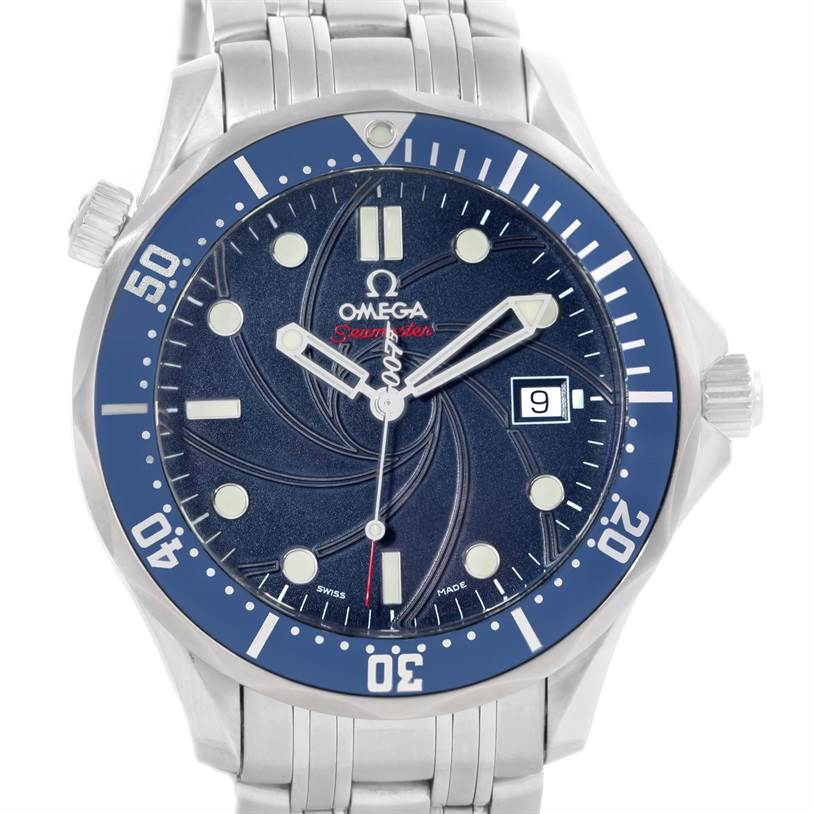 This image shows a frontal view of an Omega Seamaster 2226.80.00 Men
s Stainless Steel Blue Dial 2226.80.00 Men
s Stainless Steel Blue Dial watch, highlighting the dial, bezel, and bracelet.