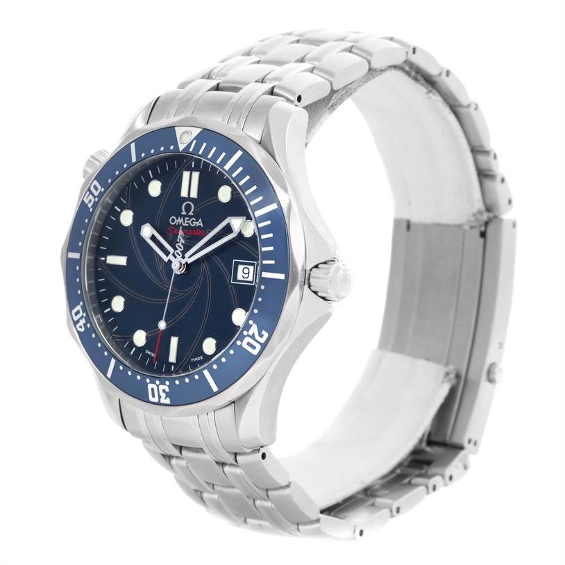 The image shows an angled view of the Omega Seamaster 2226.80.00 Men
s Stainless Steel Blue Dial 2226.80.00 Men
s Stainless Steel Blue Dial watch, highlighting its blue dial, bezel, and stainless steel bracelet.