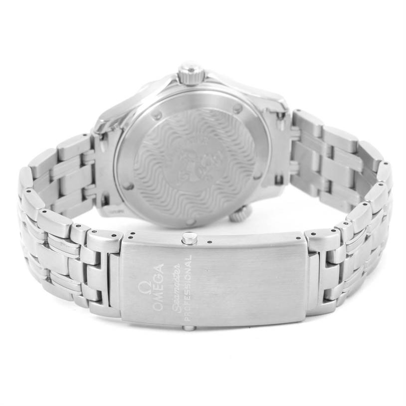 The image shows the backside and bracelet of the Omega Seamaster 2561.80.00 Men
s Stainless Steel Blue Dial 2561.80.00 Men
s Stainless Steel Blue Dial watch, focusing on the clasp and case back.