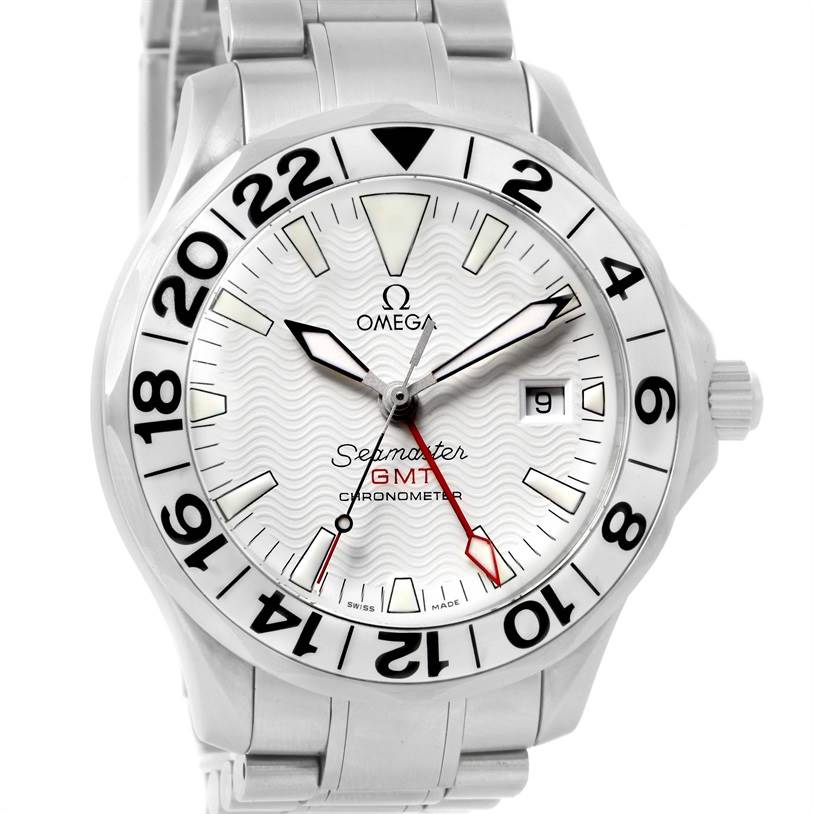 white face gmt watch