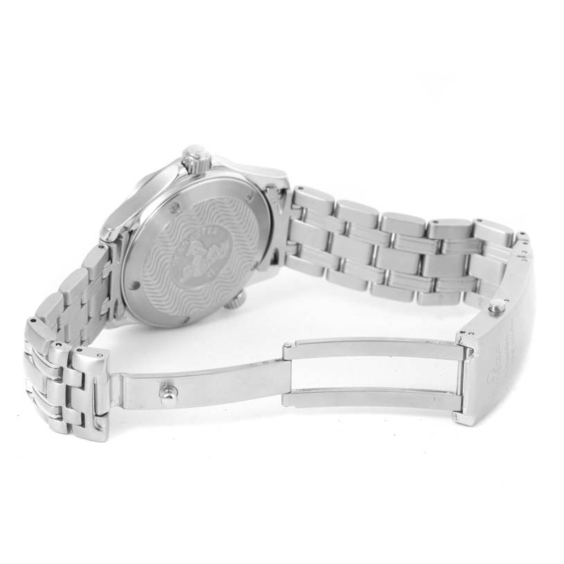 The image shows the back and bracelet of an Omega Seamaster 2561.80.00 Men
s Stainless Steel Blue Dial 2561.80.00 Men
s Stainless Steel Blue Dial watch, including the clasp and case back.