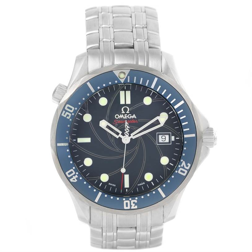 This image shows a front view of an Omega Seamaster 2226.80.00 Men
s Stainless Steel Blue Dial 2226.80.00 Men
s Stainless Steel Blue Dial watch, displaying its dial, bezel, and stainless steel bracelet.