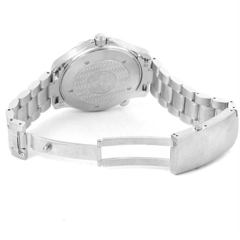 The image shows the back case and metal bracelet clasp of the Omega Seamaster 2264.50.00 Men
s Stainless Steel Black Dial 2264.50.00 Men
s Stainless Steel Black Dial watch.