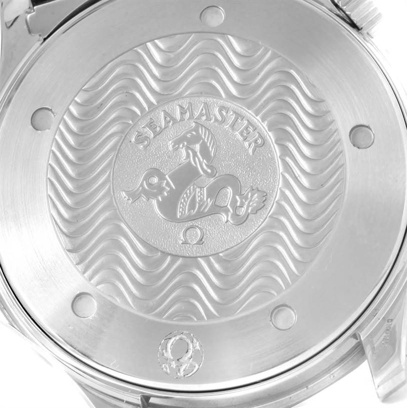 The image shows the back case of the Omega Seamaster 2531.80.00 Men
s Stainless Steel Blue Dial 2531.80.00 Men
s Stainless Steel Blue Dial watch, featuring the engraved logo and wave pattern.