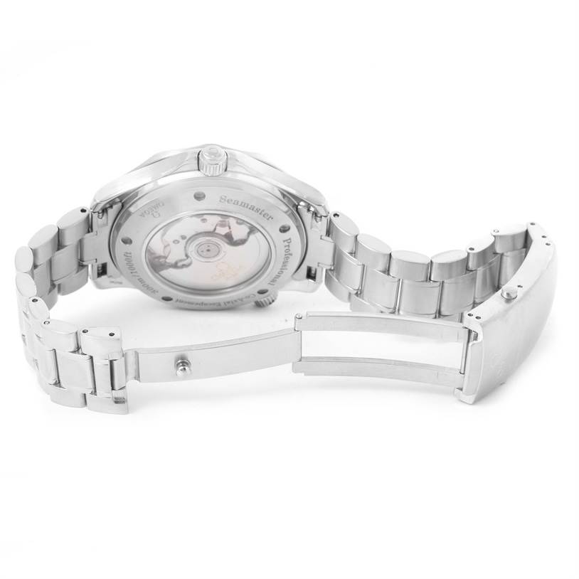 The image shows the open case back and bracelet clasp of an Omega Seamaster 2535.80.00 Men
s Stainless Steel Blue Dial 2535.80.00 Men
s Stainless Steel Blue Dial watch.