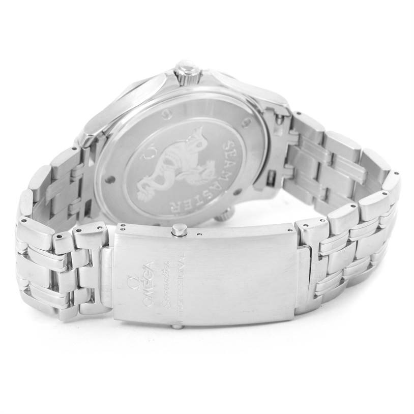 The image shows the case back and stainless steel bracelet with clasp of an Omega Seamaster 212.30.41.61.01.001 Men
s Stainless Steel Black Dial 212.30.41.61.01.001 Men
s Stainless Steel Black Dial watch.