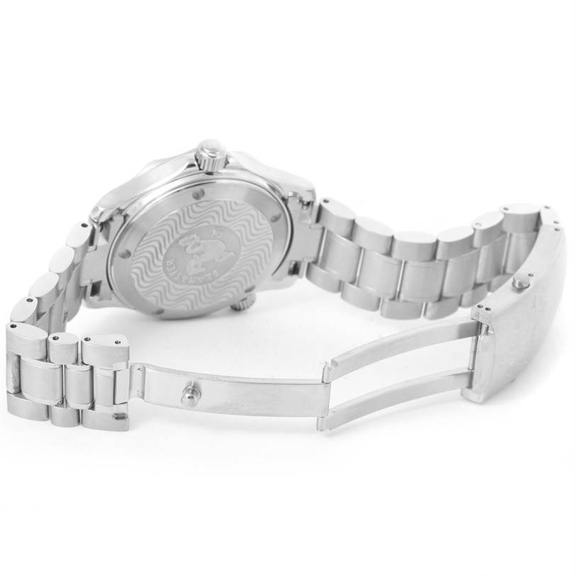 The image shows the back of an Omega Seamaster 2262.50.00 Men
s Stainless Steel Black Dial 2262.50.00 Men
s Stainless Steel Black Dial watch, highlighting its case back, bracelet, and deployment clasp.