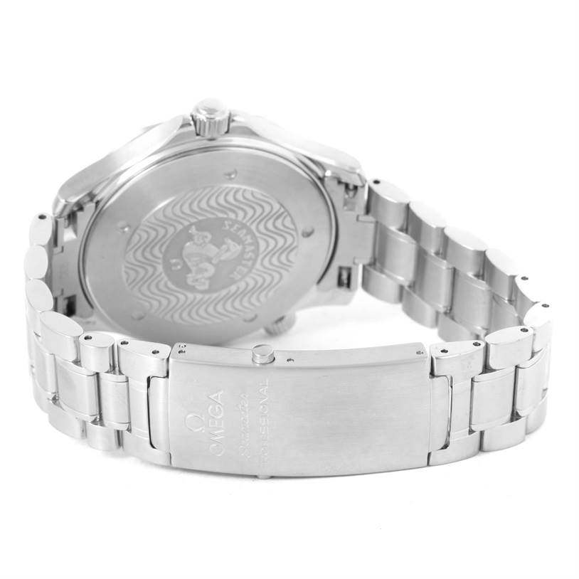 The image shows the back and bracelet of an Omega Seamaster 2254.50.00 Men
s Stainless Steel Black Dial 2254.50.00 Men
s Stainless Steel Black Dial watch, highlighting the clasp and caseback with engraving.